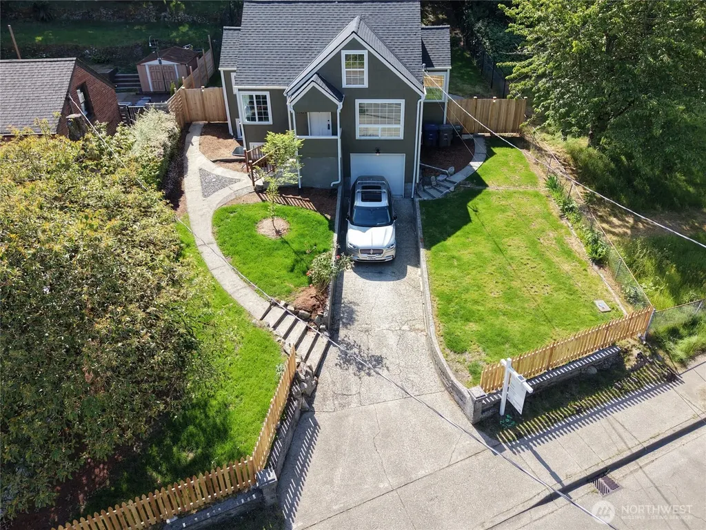 11429 Glendale Way S Seattle WA 98168