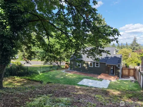 11429 Glendale Way S Seattle WA 98168