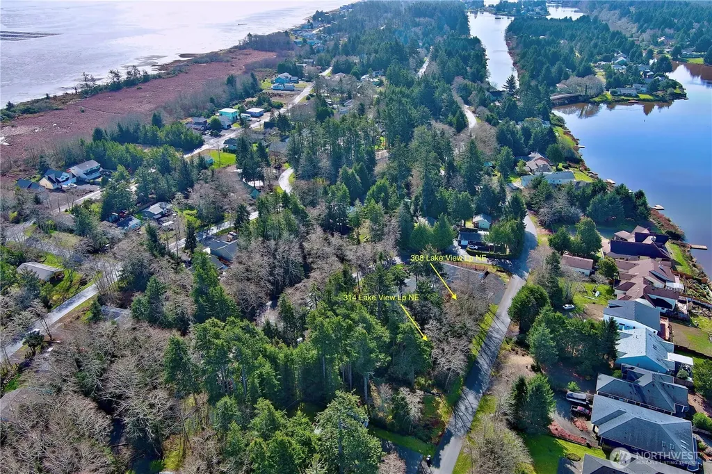 314 Lake View Loop NE Ocean Shores WA 98569