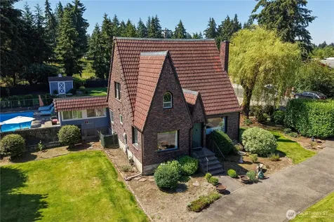2504 72nd Street E Tacoma WA 98404