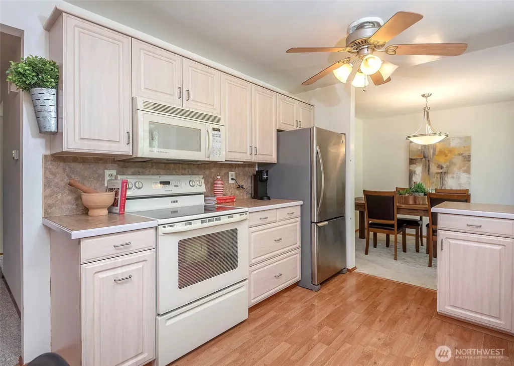 8821 221st Place SW Edmonds WA 98026