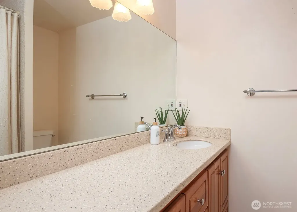 8821 221st Place SW Edmonds WA 98026
