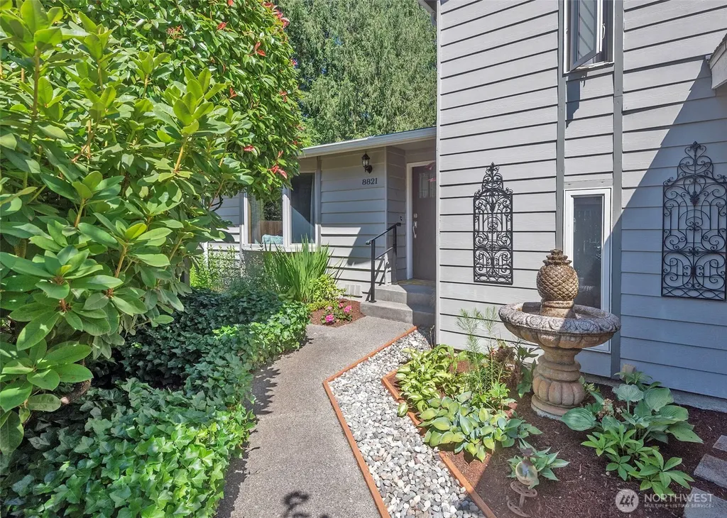 8821 221st Place SW Edmonds WA 98026