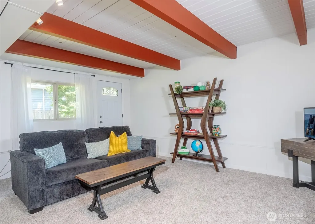 8821 221st Place SW Edmonds WA 98026