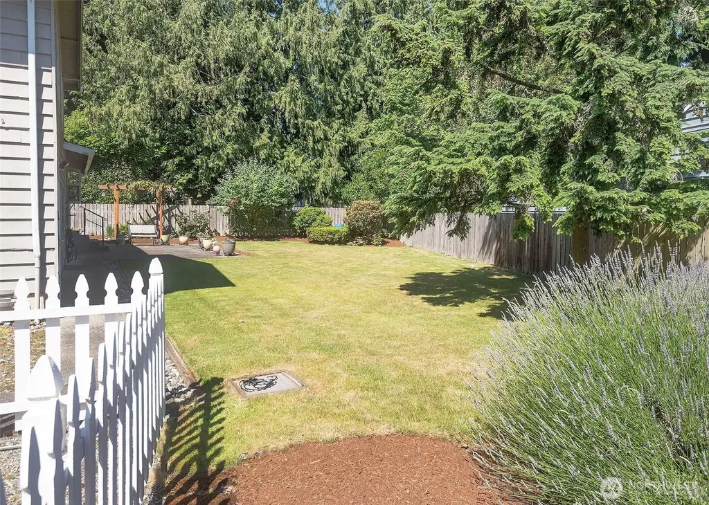 8821 221st Place SW Edmonds WA 98026