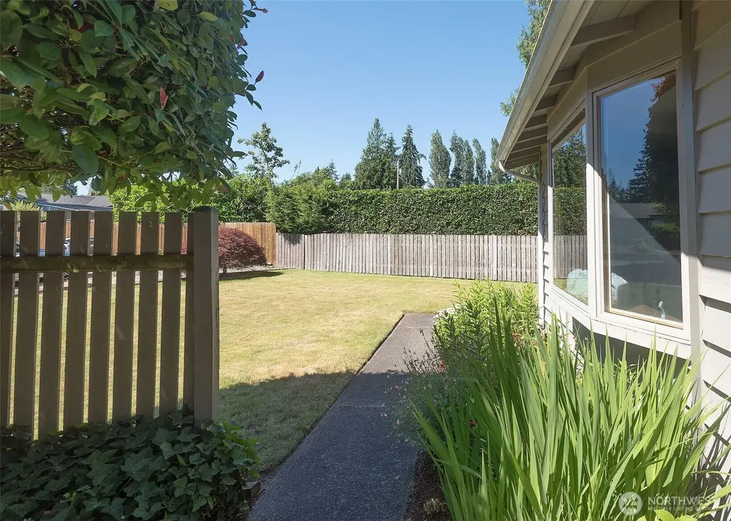 8821 221st Place SW Edmonds WA 98026