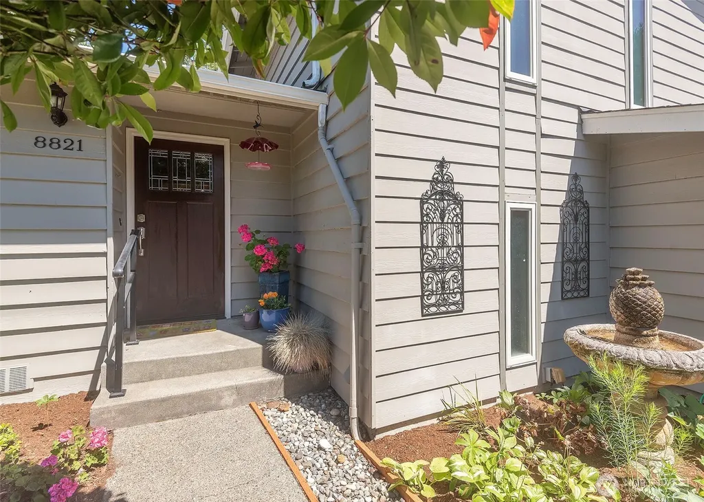 8821 221st Place SW Edmonds WA 98026
