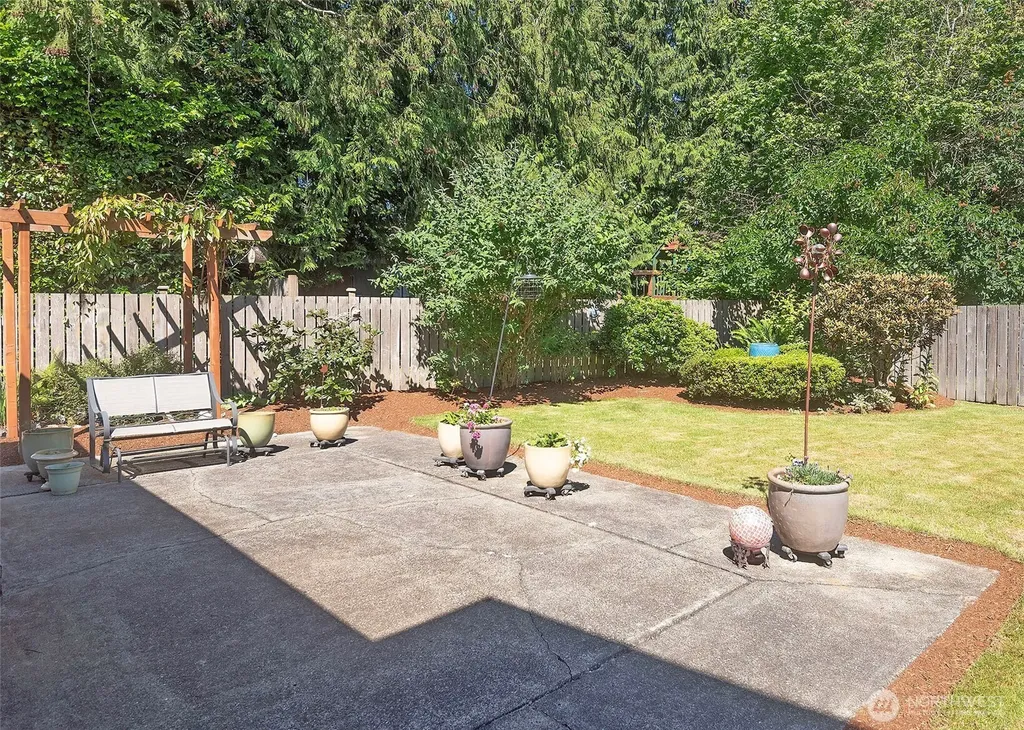 8821 221st Place SW Edmonds WA 98026