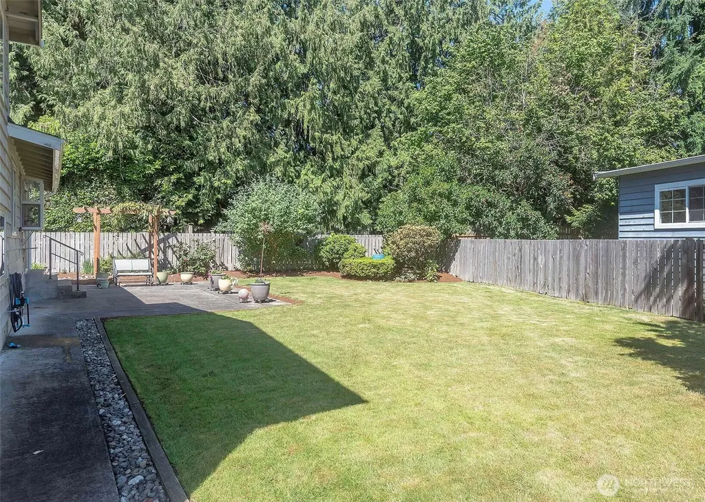 8821 221st Place SW Edmonds WA 98026