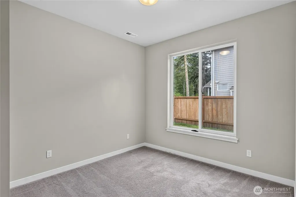 2981 SW Crestwood Drive Oak Harbor WA 98277
