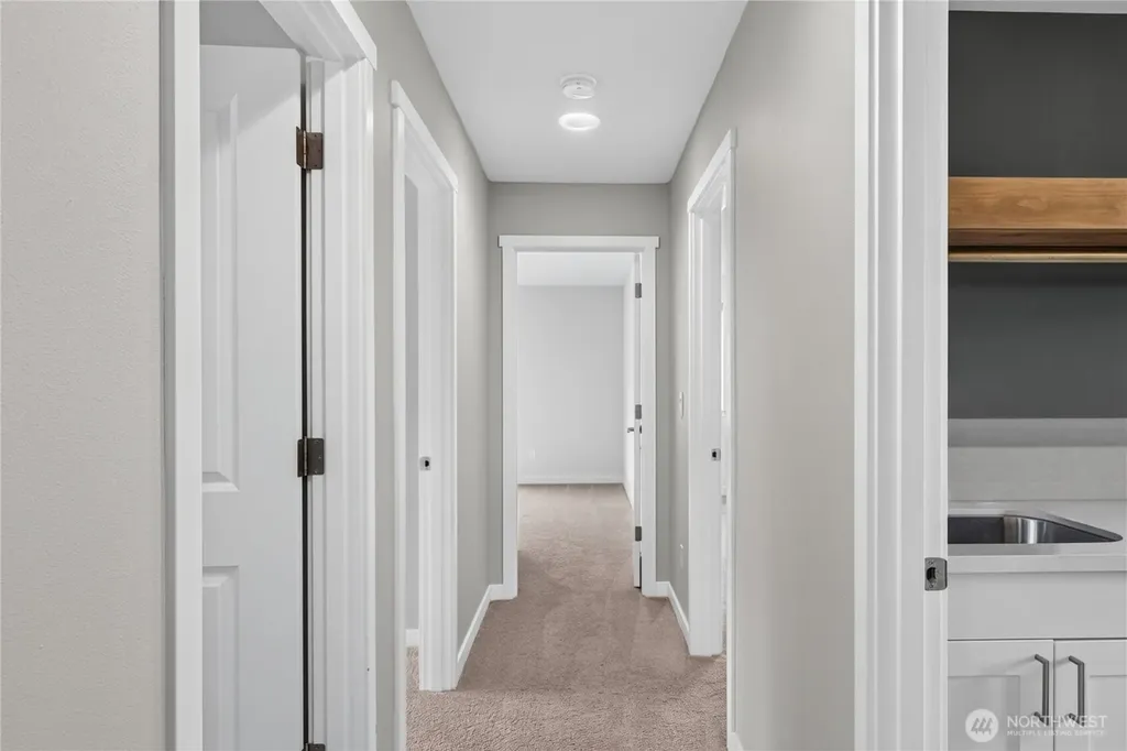 2981 SW Crestwood Drive Oak Harbor WA 98277