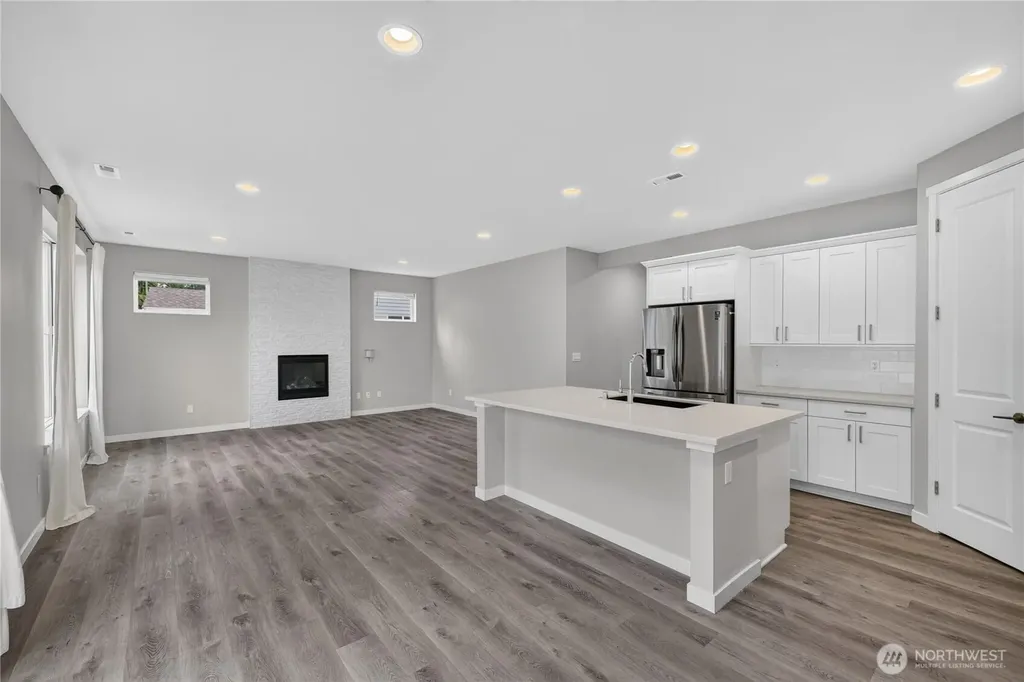 2981 SW Crestwood Drive Oak Harbor WA 98277