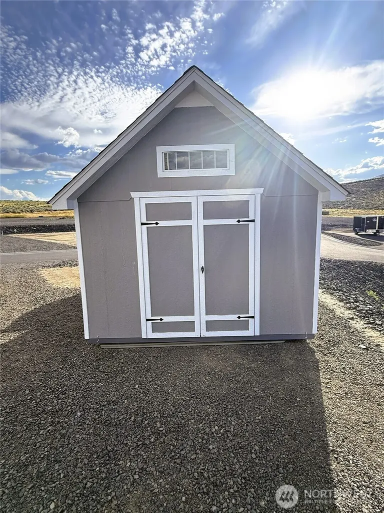 1769 Naches Wenas Road Selah WA 98942