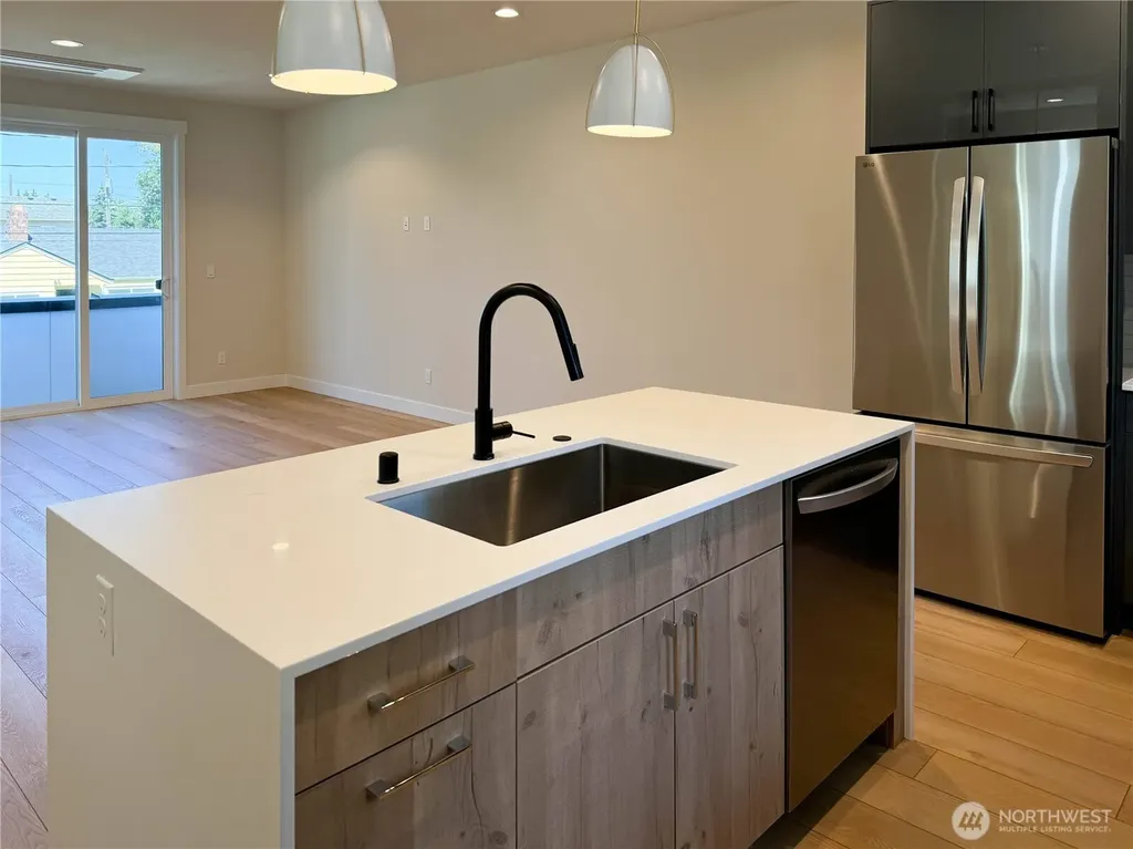 6905 42nd Avenue S Seattle WA 98118