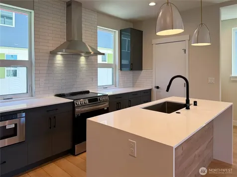 6905 42nd Avenue S Seattle WA 98118