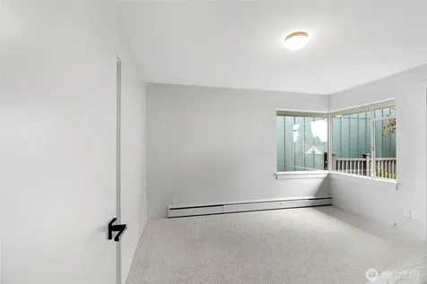 6553 Greenwood Avenue N Seattle WA 98103