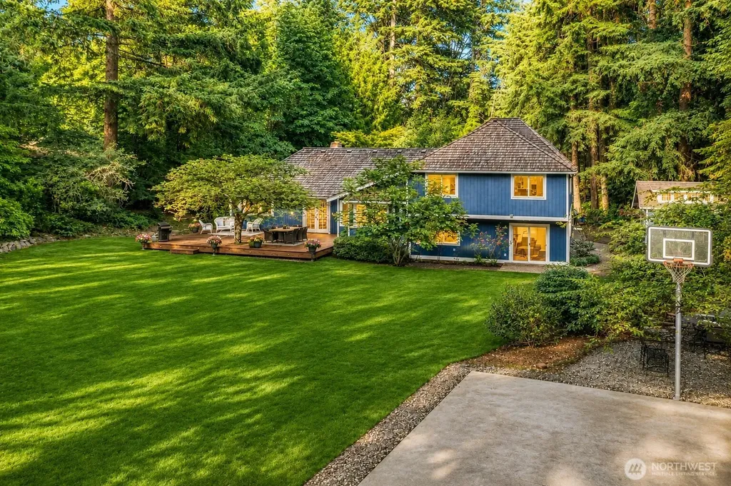 5013 140th Avenue NE Bellevue WA 98005