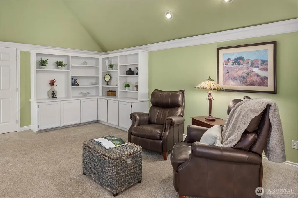5013 140th Avenue NE Bellevue WA 98005