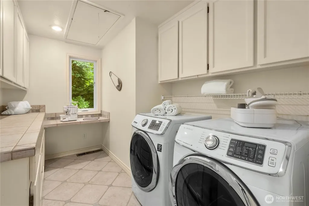5013 140th Avenue NE Bellevue WA 98005