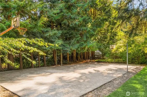 5013 140th Avenue NE Bellevue WA 98005