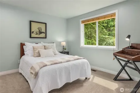 5013 140th Avenue NE Bellevue WA 98005