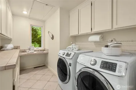 5013 140th Avenue NE Bellevue WA 98005