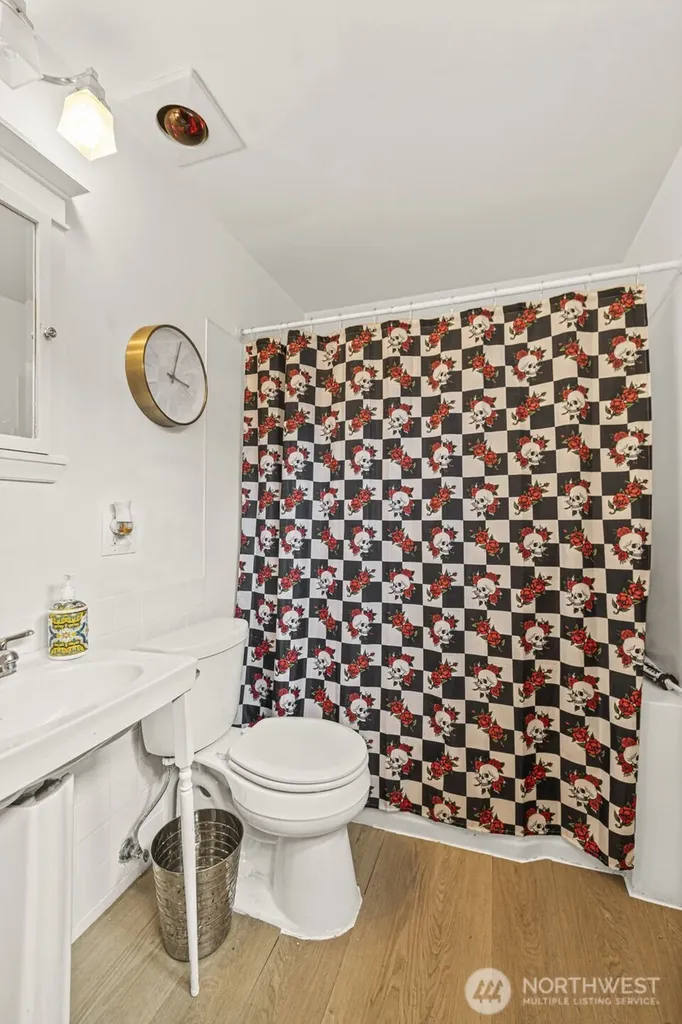 9628 5th Ave NE Seattle WA 98115