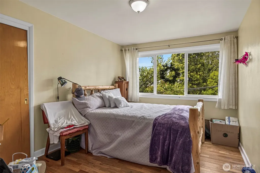 9628 5th Ave NE Seattle WA 98115