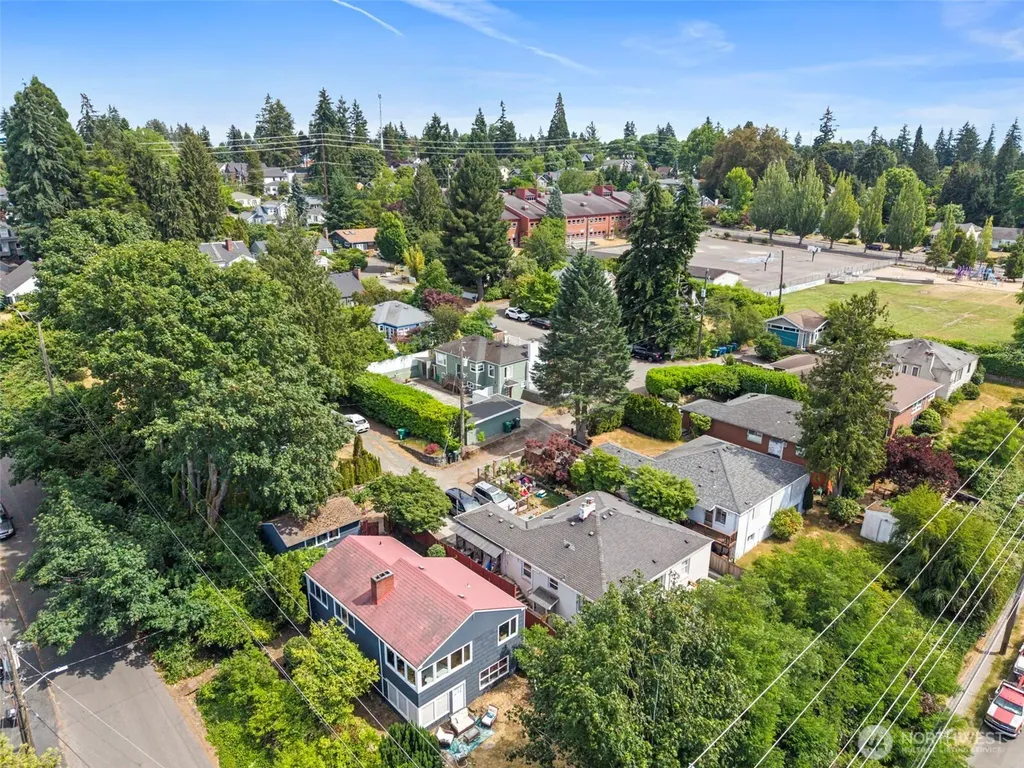 9628 5th Ave NE Seattle WA 98115