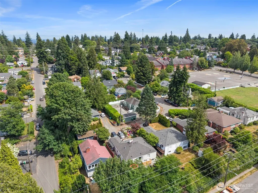 9628 5th Ave NE Seattle WA 98115