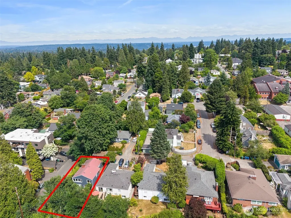 9628 5th Ave NE Seattle WA 98115