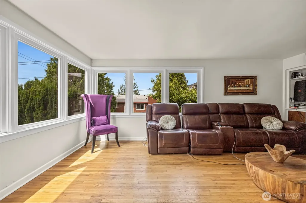 9628 5th Ave NE Seattle WA 98115