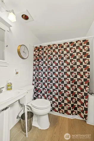 9628 5th Ave NE Seattle WA 98115