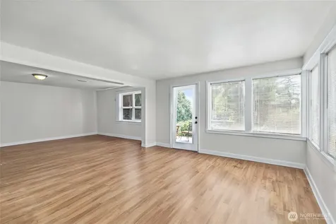 9628 5th Ave NE Seattle WA 98115