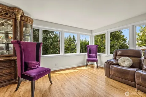 9628 5th Ave NE Seattle WA 98115