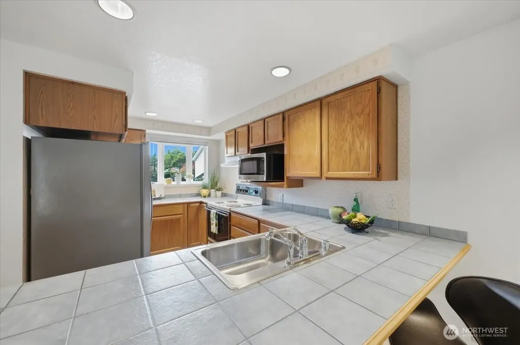 20617 28th Avenue W Lynnwood WA 98036