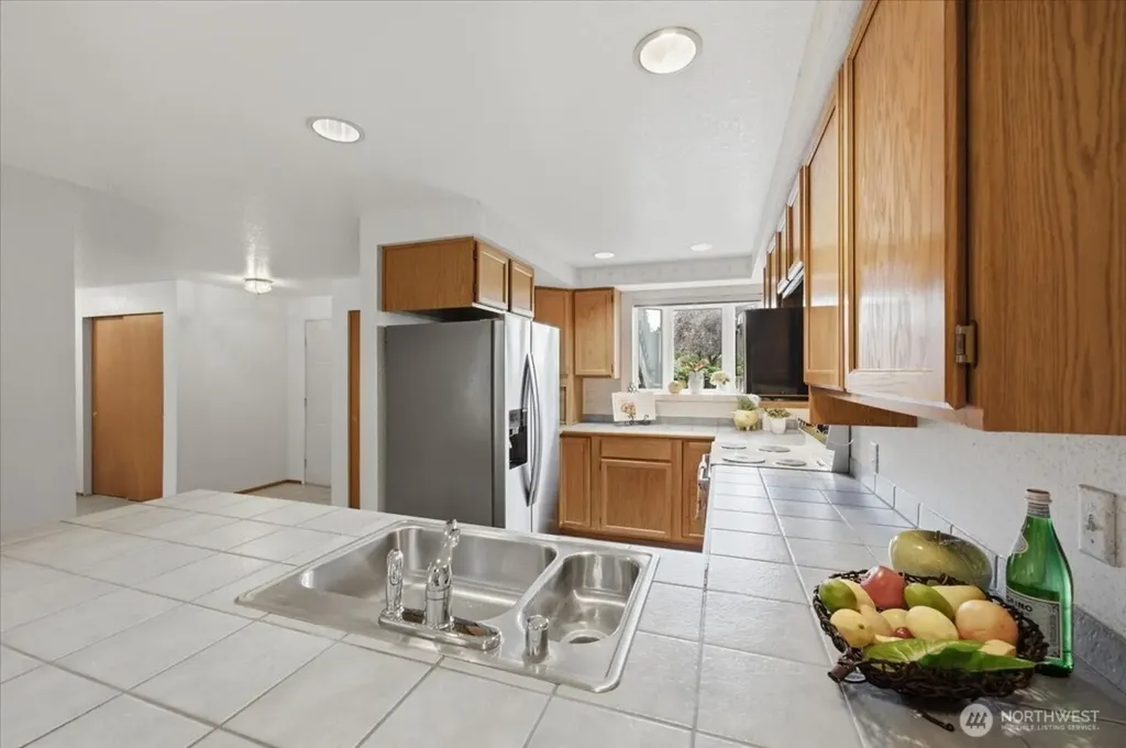 20617 28th Avenue W Lynnwood WA 98036