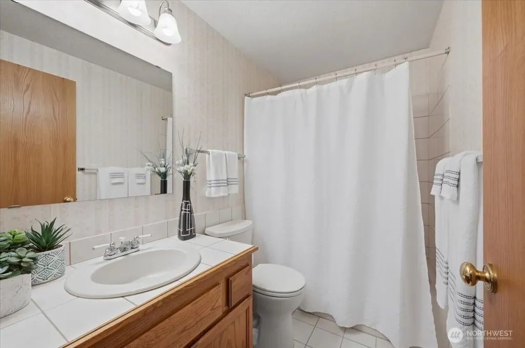 20617 28th Avenue W Lynnwood WA 98036