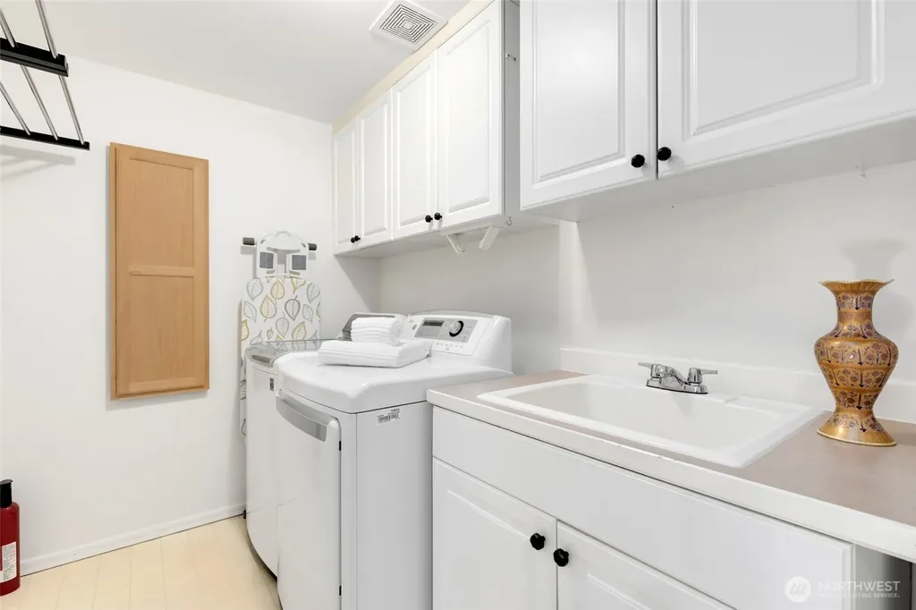 1770 267th Court SE Sammamish WA 98075