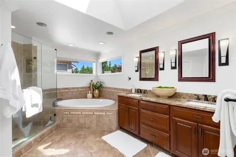 1770 267th Court SE Sammamish WA 98075