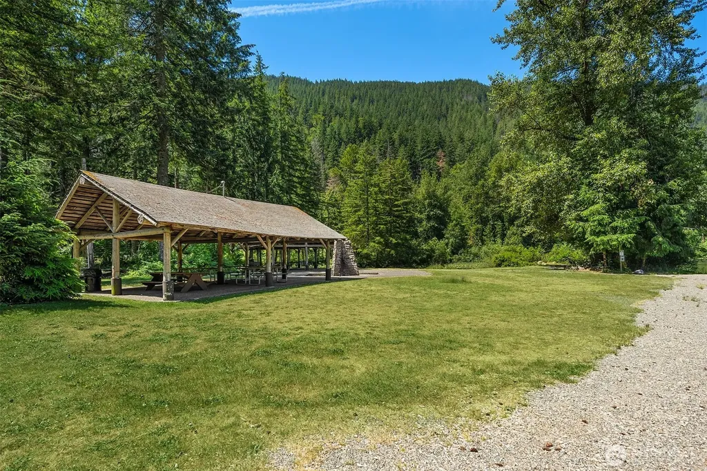 42300 SE 168th Court North Bend WA 98045