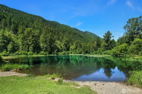 42300 SE 168th Court North Bend WA 98045