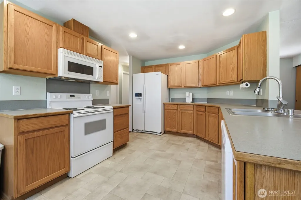 16305 107th Ct SE Yelm WA 98597
