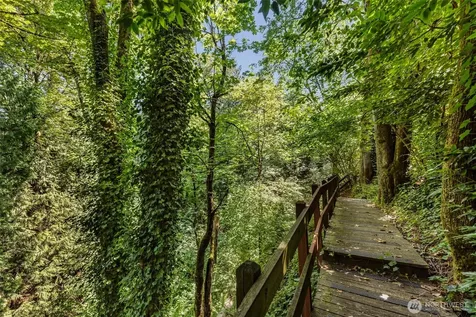 13509 SE 59th Street Bellevue WA 98006