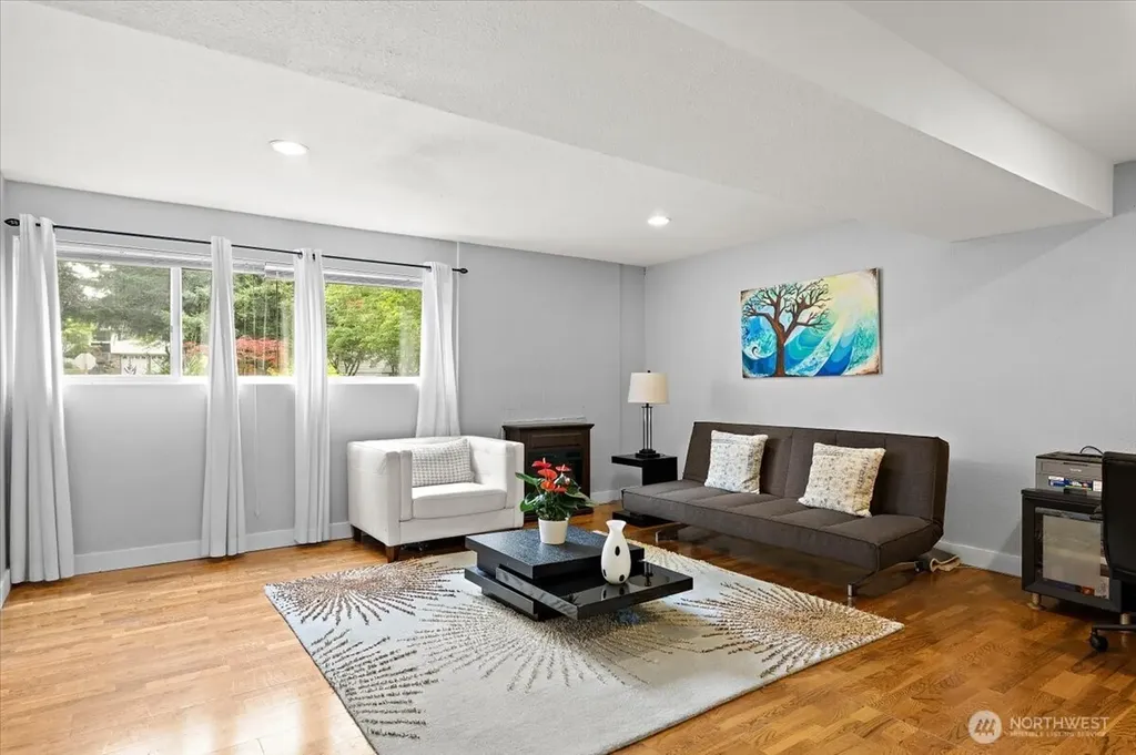 14303 102nd Avenue NE Kirkland WA 98034