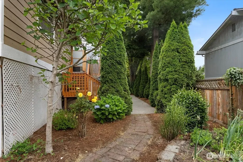 14303 102nd Avenue NE Kirkland WA 98034
