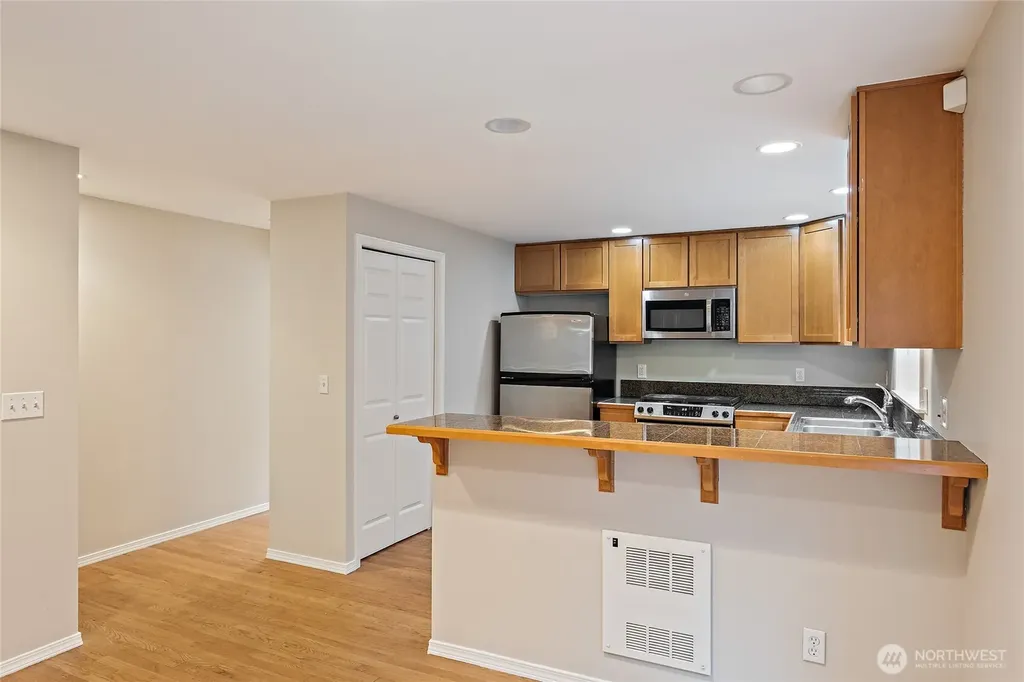 11710 Greenwood Avenue N Seattle WA 98133