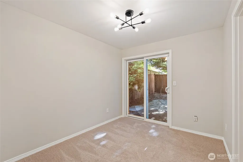 11710 Greenwood Avenue N Seattle WA 98133