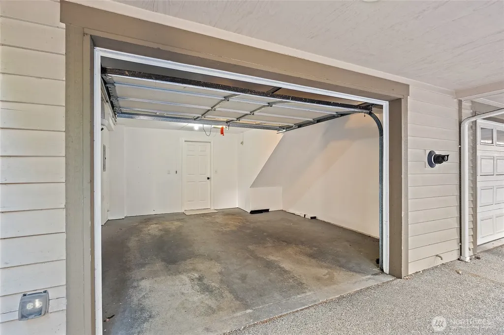 11710 Greenwood Avenue N Seattle WA 98133