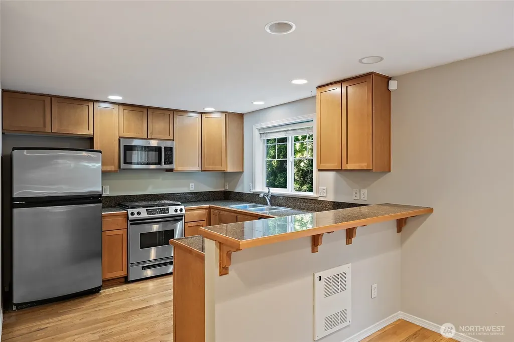 11710 Greenwood Avenue N Seattle WA 98133